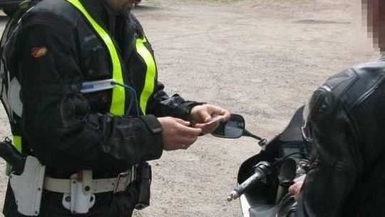 W godzinach pracy jechał pijany motorowerem