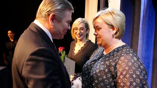 W Gryfinie balują prawie jak gdyby nigdy nic. Gala z okazji DEN w cieniu tragedii W Gryfinie balują prawie jak gdyby nigdy nic. Gala z okazji DEN w cieniu tragedii