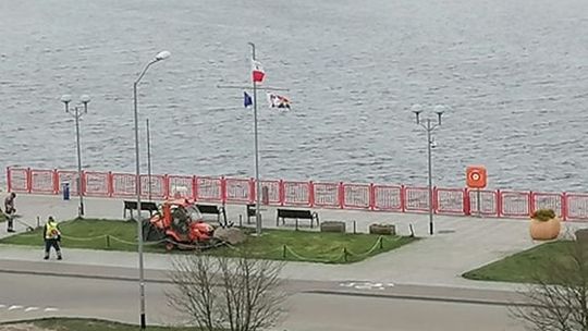 W Gryfinie służby jak gdyby nigdy nic