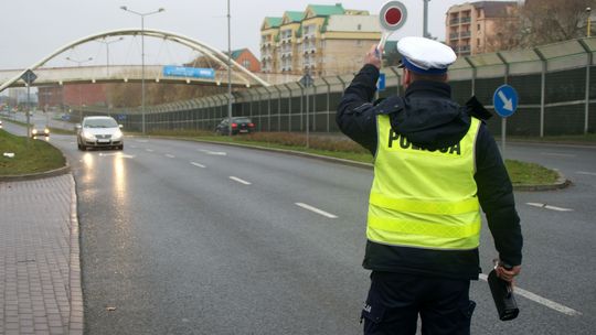 W kilkadziesiąt sekund zebrał 50 punktów karnych i dostał 5 tys. zł grzyzwny W kilkadziesiąt sekund zebrał 50 punktów karnych i dostał 5 tys. zł grzyzwny