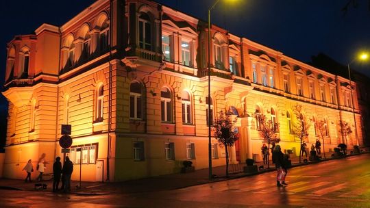 W kolorach Zalando świeci UMiG w Gryfinie