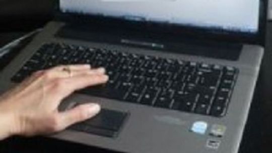 W laptopie miał cenne zdjęcia. Złodziej ukradł też pieniądze!