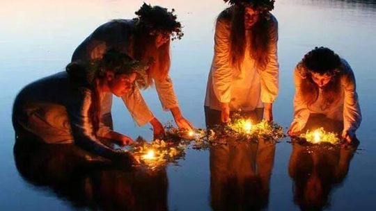 W noc świętojańską wybierz się na spacer tropem tajemniczych legend