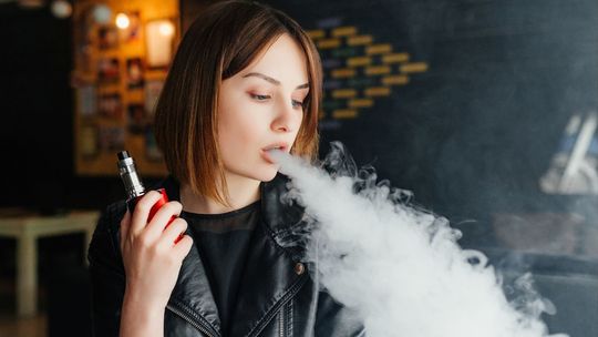 Wprowadzą zakaz sprzedaży e-papierosów? Resort zdrowia jest na tak
