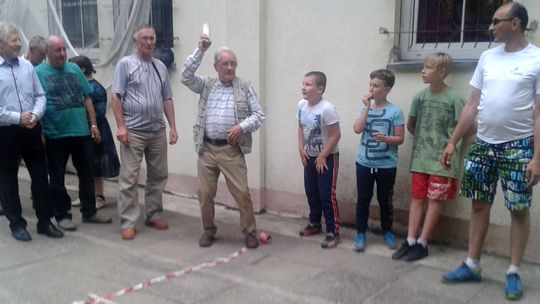 W rzucie wałkiem w chłopa najlepszy był… mężczyzna