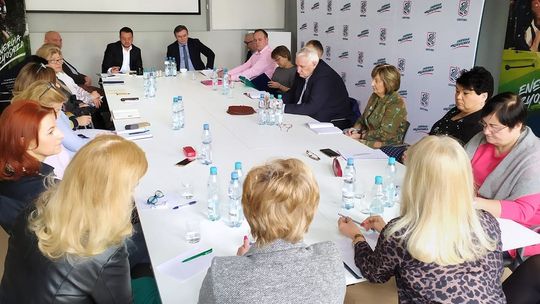 W szkołach brakuje środków czystości, środków dezynfekcyjnych i papieru toaletowego?