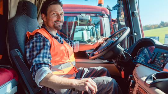 Sprawdź, w jakich zawodach szukają pracowników. Tu są wyższe zarobki
