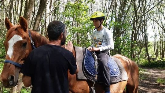 W Wierzbowym Lesie jeździli konno i zaprzyjaźnili się z dzikiem Stefanem [FOTO]