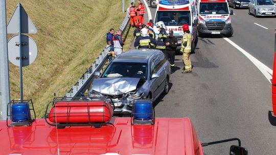 W wyniku wypadku jedną osobę przewieziono do szpitala