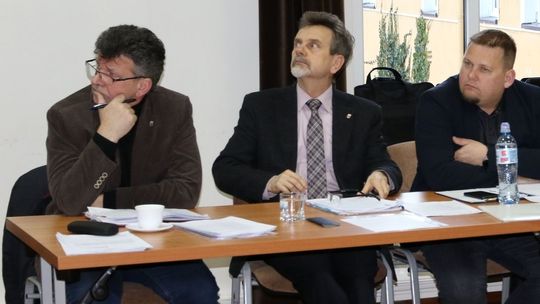 W związku koronawirusem podjęliśmy szereg działań - mówi burmistrz Józef Piątek