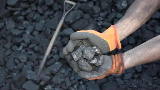 Węgiel to czarne paliwo, a nie żaden ekowęgiel. Pewne "rodzaje" węgla będą zakazane