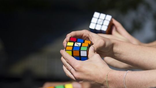 Wezmą udział w Mistrzostwach Świata w układaniu kostki Rubika w Paryżu
