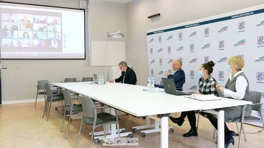 Wideokonferencja z nauczycielami. Kiedy sesja zdalna?