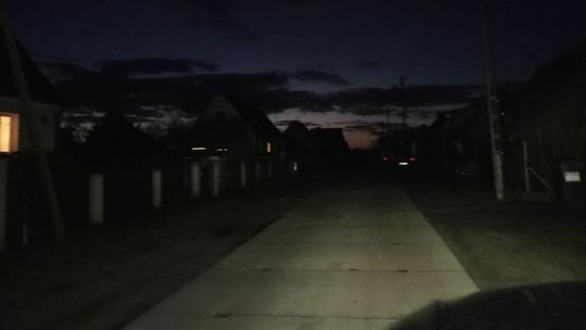 Widzę na ulicach ciemność! - skarży się czytelnik 