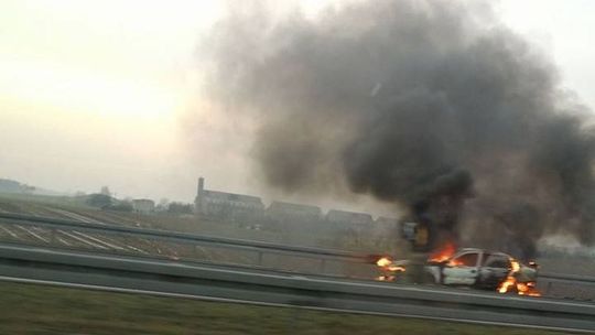 Widziałam, jak płonął samochód Widziałam, jak płonął samochód