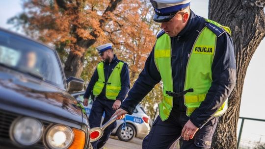 Więcej policyjnych patroli na drogach