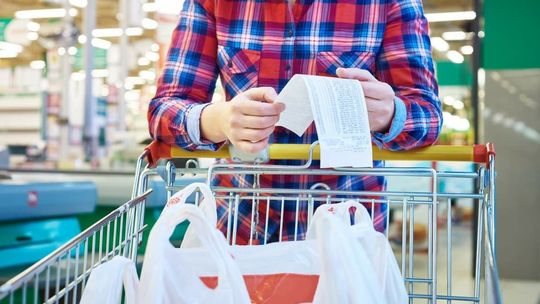 Wielkanoc. Jak będą czynne Biedronka, Lidl, Żabka...?