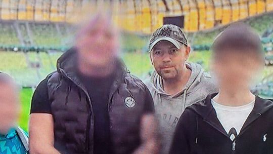 Wielki Bu przez Kołbaskowo przewieziony do aresztu w Szczecinie