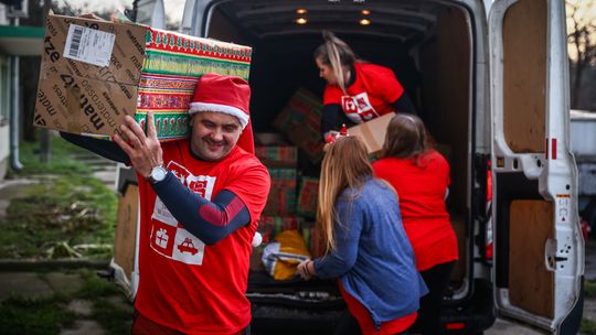 Wielkie rzeczy robi się razem. Wsparcie dla 25. edycji Szlachetnej Paczki