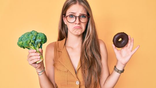 Raport o żywieniu. Polacy znają zasady zdrowej diety, lecz ich nie stosują Raport o żywieniu. Polacy znają zasady zdrowej diety, lecz ich nie stosują