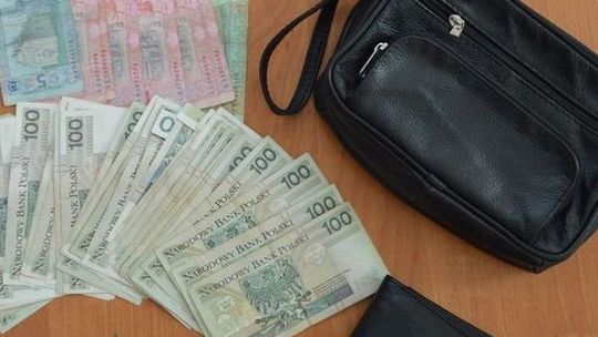 Wiemy ile pieniędzy zginęło z saszetki