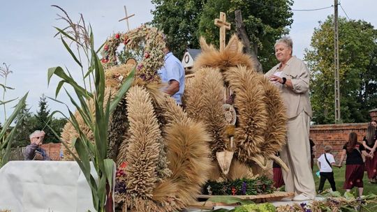 Wieńców dożynkowych było tak dużo, że jury miało nie lada kłopot