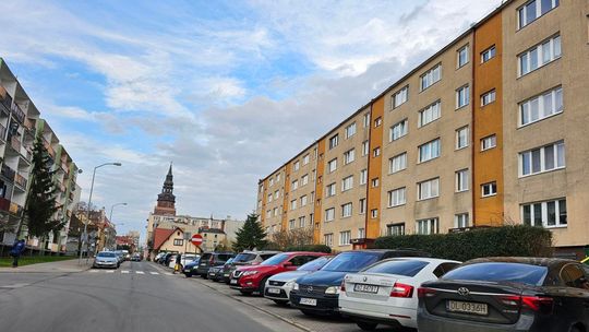 Więźniom czwartego piętra podadzą rękę burmistrzowie?