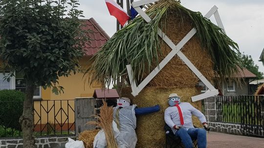 Witacz ze swastyką na dożynkach?