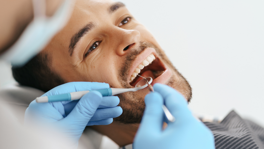 Drożej u dentysty. Wpływ na to mają nie tylko droższe materiały