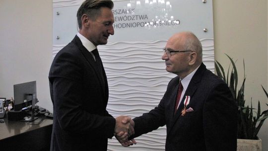 Władysław Jefremienko uhonorowany za zasługi dla regionalnego rzemiosła i działalność społeczną Władysław Jefremienko uhonorowany za zasługi dla regionalnego rzemiosła i działalność społeczną