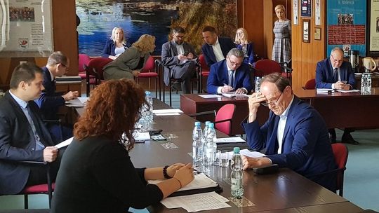 Władze Gryfina szykują podwyżki za śmieci? 