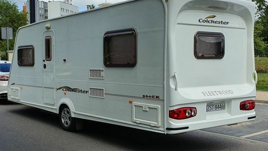 Właściciel wyznacza nagrodę za pomoc w znalezieniu przyczepy kempingowej