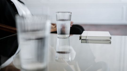 Woda w Firmie: Kluczowy Element Zdrowia i Efektywności Woda w Firmie: Kluczowy Element Zdrowia i Efektywności