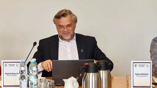 Wojciech Konarski rzucił papierami! Kto przejmie stery w powiecie? Wojciech Konarski rzucił papierami! Kto przejmie stery w powiecie?