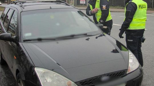 Wpadł na prostej drodze, a licznik promili oszalał. Gryfińscy policjanci mieli nosa