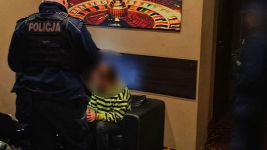 Wpadli błyskawicznie i obezwładnili obsługę. Przejęli sprzęt