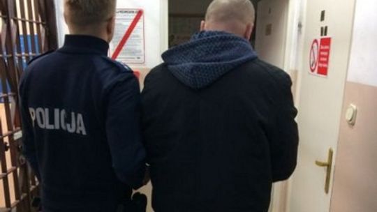 Wręczył policjantom łapówkę. Jakie ma teraz kłopoty?