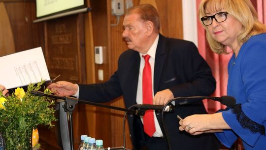 Wrzutka burmistrzów na sesję. W ostatniej chwili