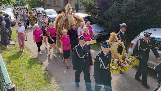 Wspaniałe wieńce sołectw gm. Gryfino podziwiamy na dożynkach w Wełtyniu [FOTO]