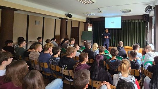 Policja z Gryfina ostrzega: współczesne niewolnictwo kwitnie!