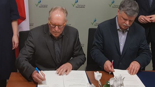 Współpraca dwóch bibliotek 