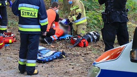 Wszedł na drzewo z przewieszonym sznurem aby odebrać sobie życie