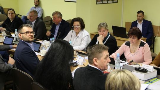 Wybierają, wybierają i wybrać nie mogą Wybierają, wybierają i wybrać nie mogą