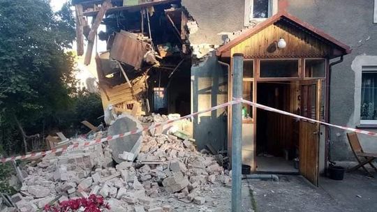 Wybuchł bojler. Dom częściowo się zawalił. Rodzina z Czepina straciła dach nad głową Wybuchł bojler. Dom częściowo się zawalił. Rodzina z Czepina straciła dach nad głową