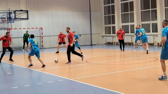 Wyjątkowy mecz: Samorządowcy i rodzice zagrali dla małego Oskara!