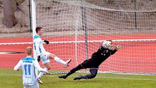 Wymienią bramki i wiaty dla zawodników