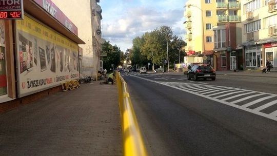 Wymieniają barierki bez poziomicy