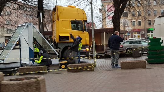 Wymienili wstydliwe hasło na placu Ks. Barnima I