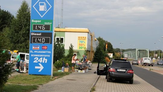 Wynieśli pościel z budynku straży granicznej