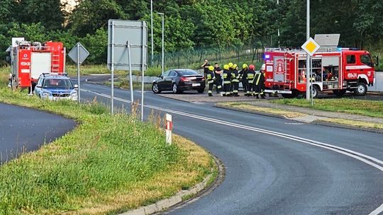 Wypadek. Mężczyzna z urazem głowy przewieziony do szpitala